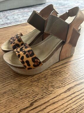 Wedge Sandals with Leopard Print Accent - Brown